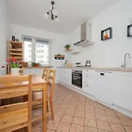 Spacious Apartment With Parking By Noclegi Renters